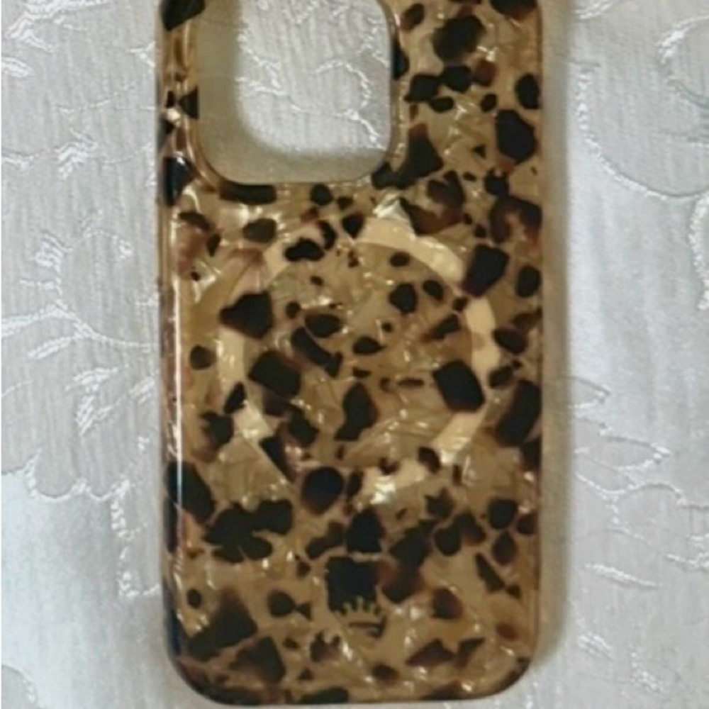 Velvet Caviar Blonde Torte iPhone 15 Pro Phone Case